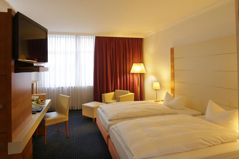 Hotel La Strada カッセル エクステリア 写真