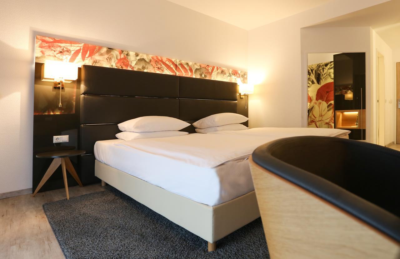 Hotel La Strada カッセル エクステリア 写真