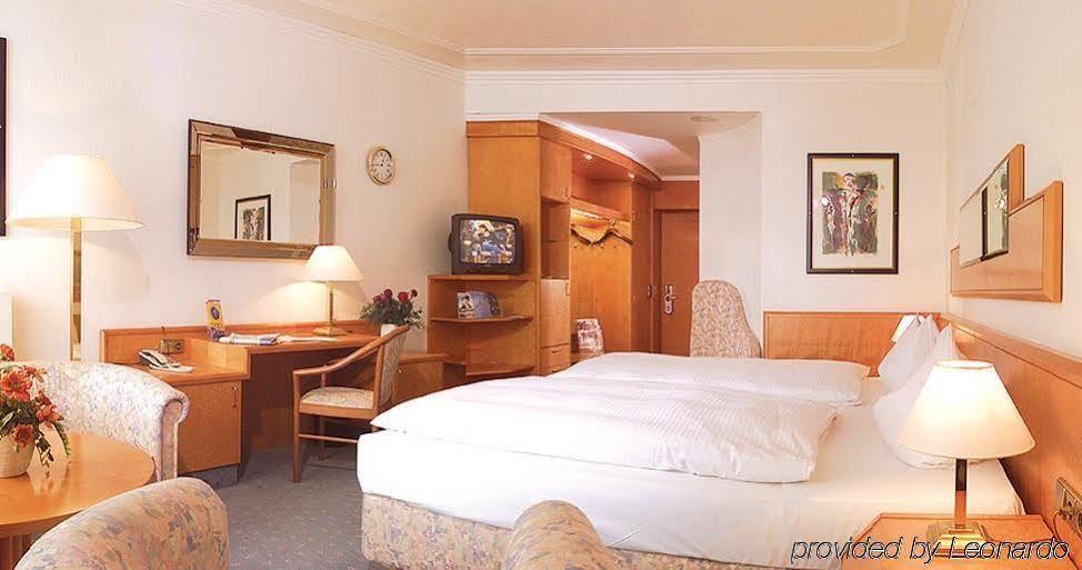 Hotel La Strada カッセル エクステリア 写真