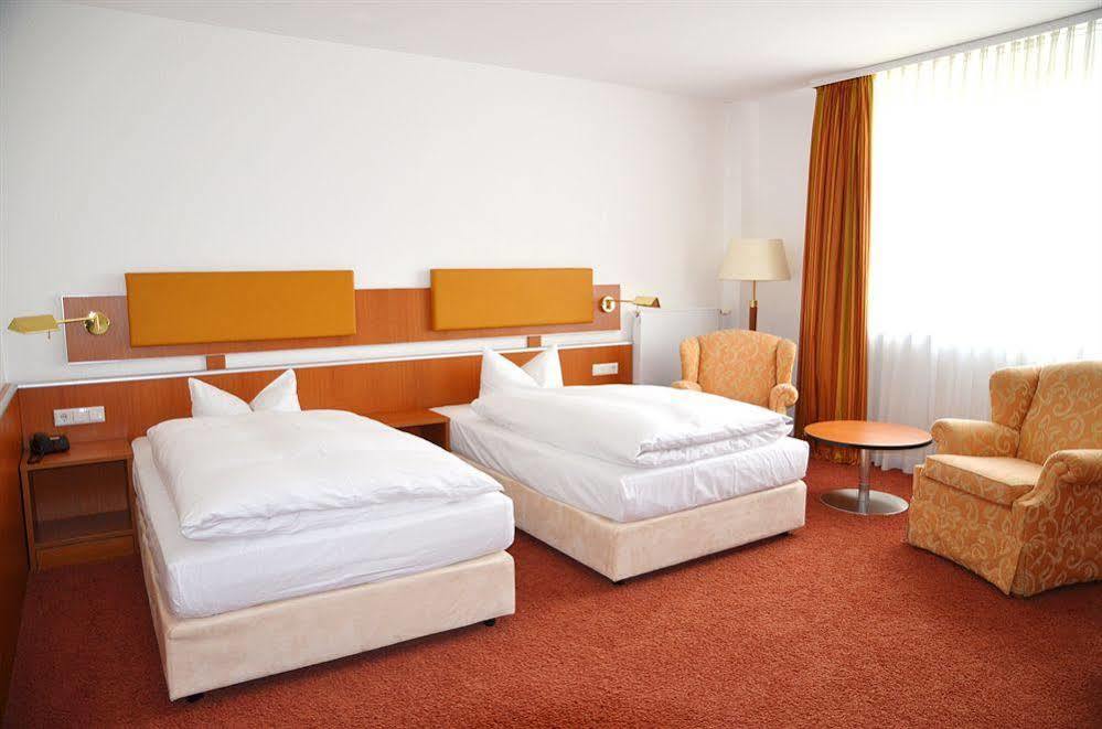 Hotel La Strada カッセル エクステリア 写真